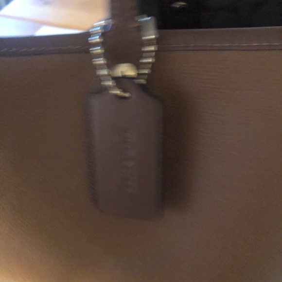 Coach Reversible Signature Saddle Tote Bag With Detachable Pouch. ON HOLD - Picture 12 of 16